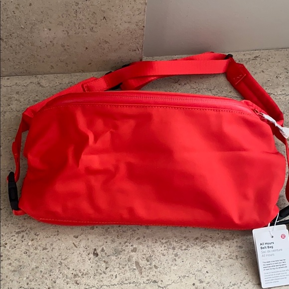 LAST ONE: Lululemon All Hours Belt Bag - Picture 6 of 7